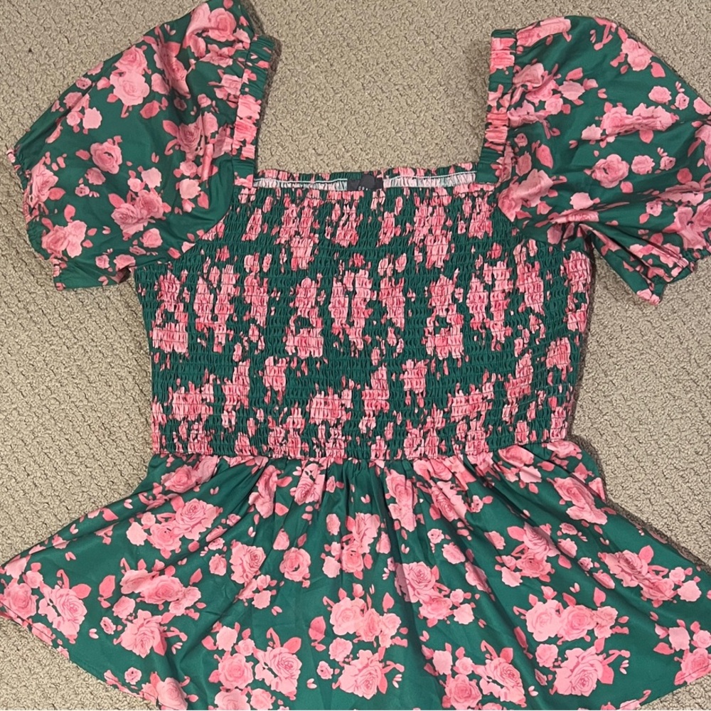Elegant Floral Smocked Women's Blouse